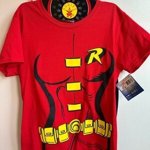 Robin shirt with cape